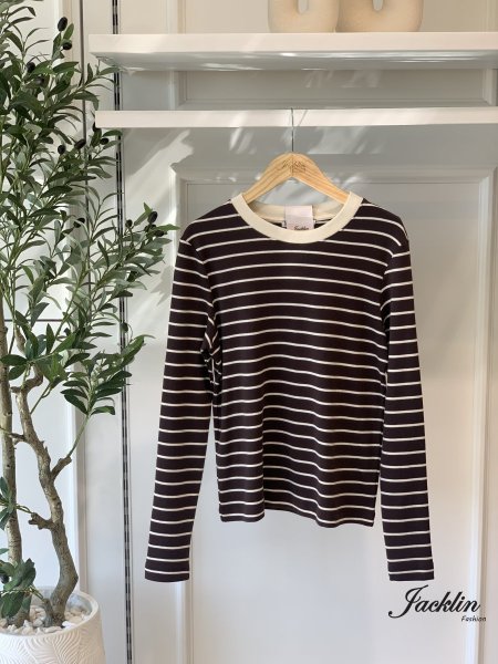 بلوزة مخططة