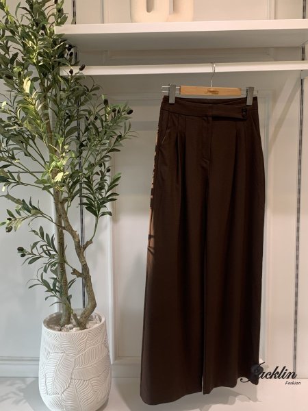 بنطلون قماش عريض