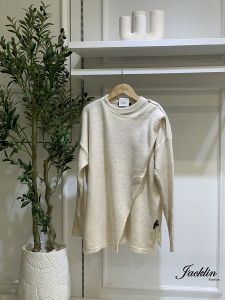 بلوزة صوف مع ردة