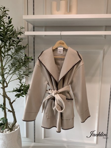 جاكيت طول وسط